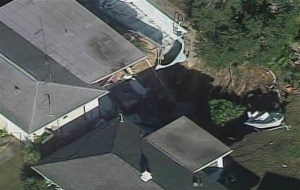 131114-sinkhole-florida-850a.photoblog600