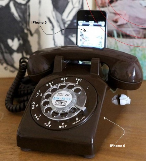 rotary_dial_iphone_dock_1-580x640