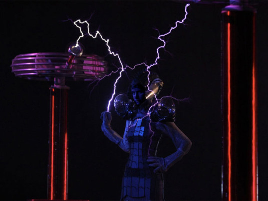 faraday-cage-dress-5-537x402