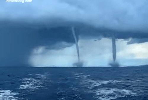 Double Waterspout